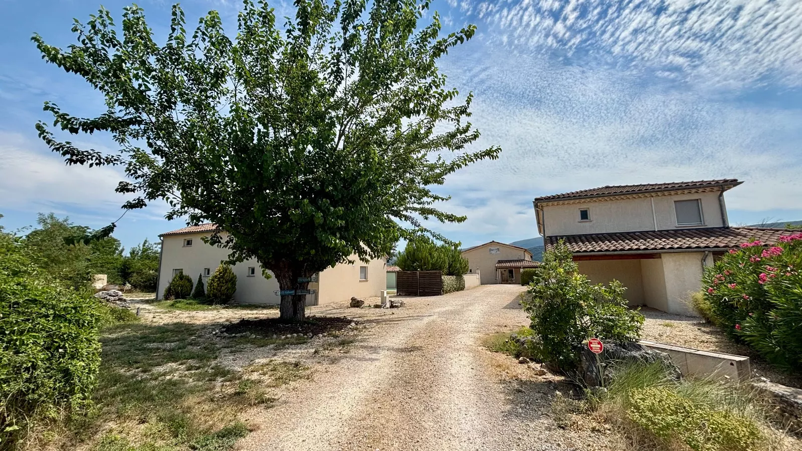 Villa Vallon Pont d'Arc - Gîtes en Villas in Vallo