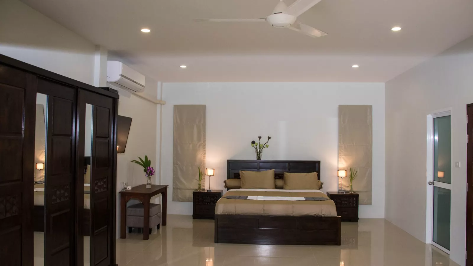 King Room