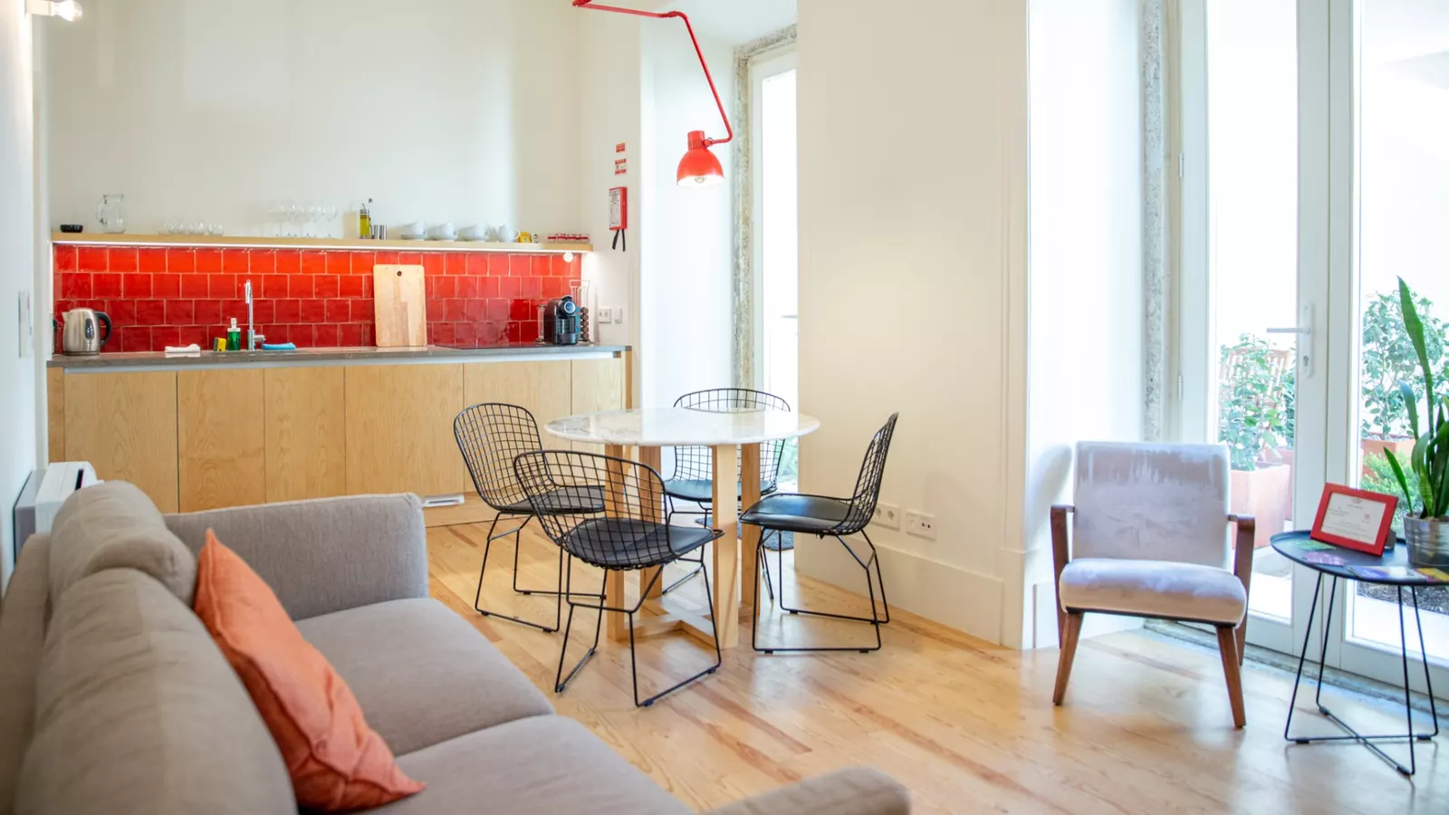 Patio Links 1E
