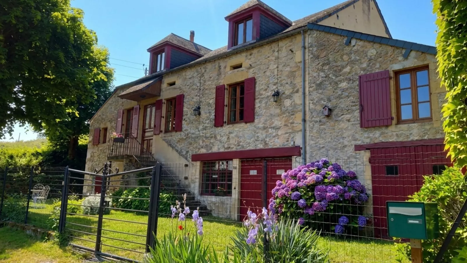 Maison Laura