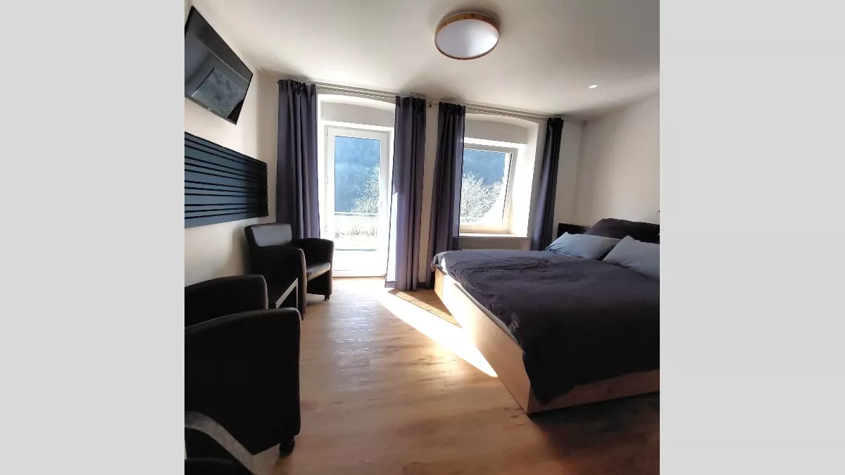 Comfortkamer met ontbijt en balkon met Moezelzicht