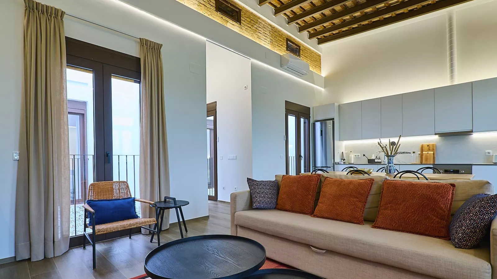 Tres Reinas Valencia Apartments