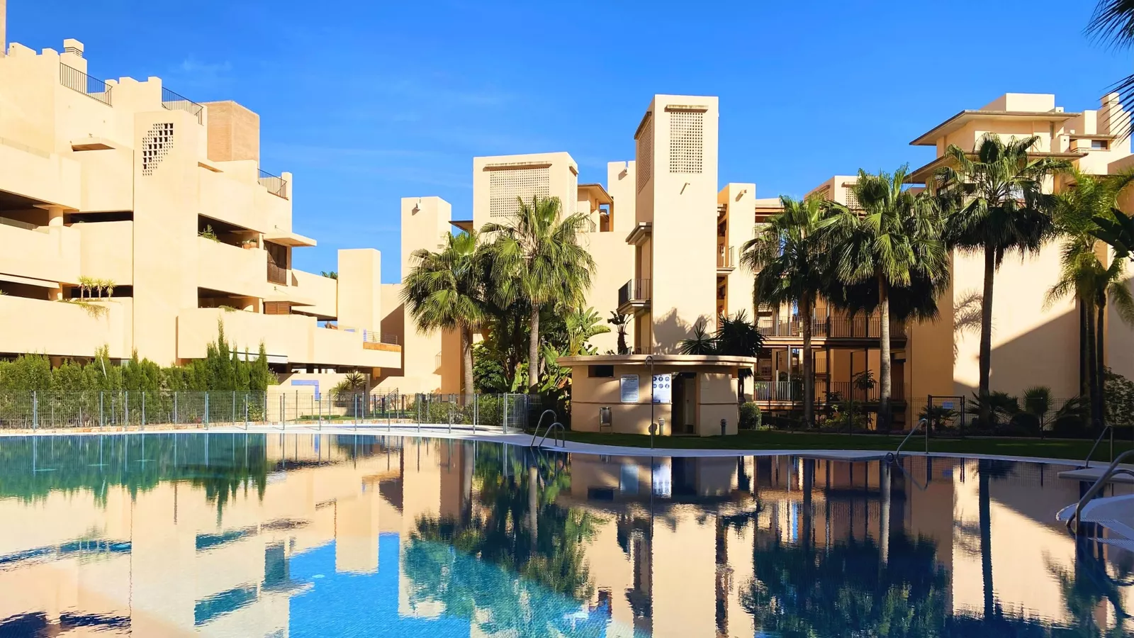 Elizabeth's Residentie (4p) Estepona, direct aan h