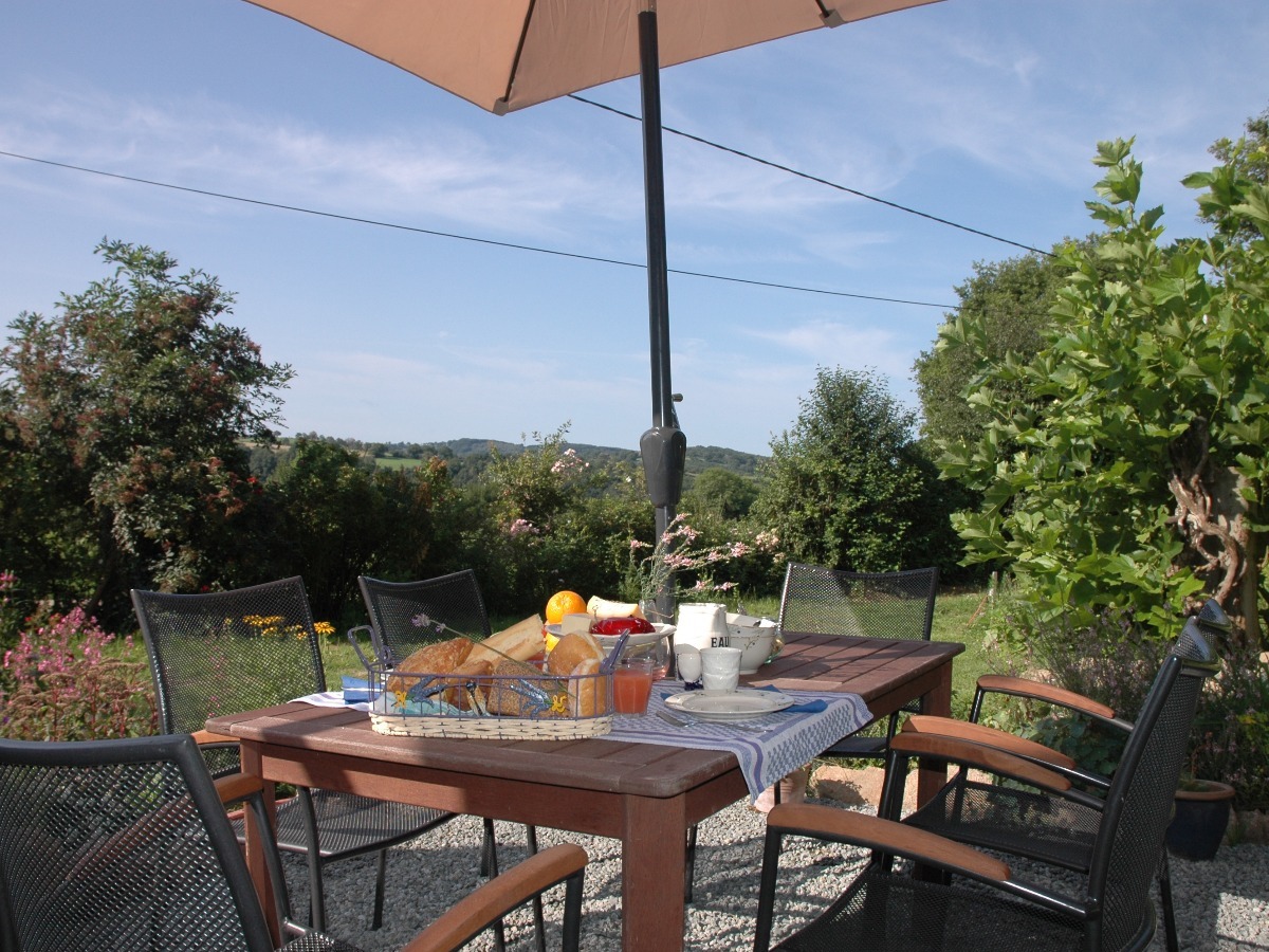 B&B, gastenkamers Auvergne met zwembad