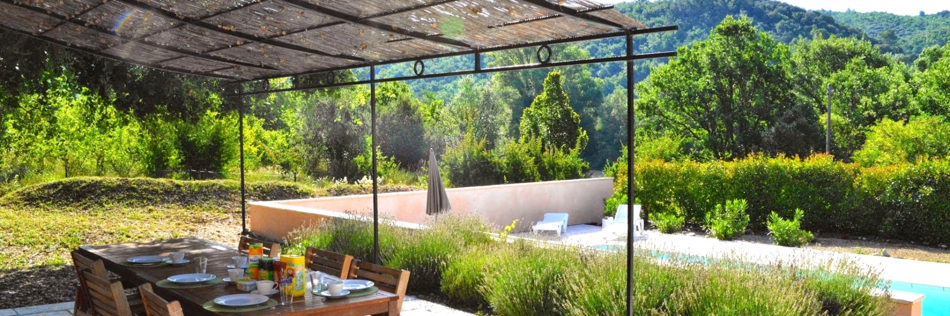 Villa Les Moullières in de Provence met zwembad/ v